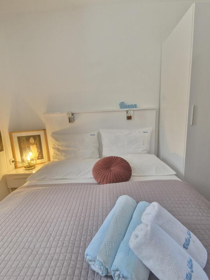 Luxury Apartments Silva With Sea View Okrug Gornji Exterior photo