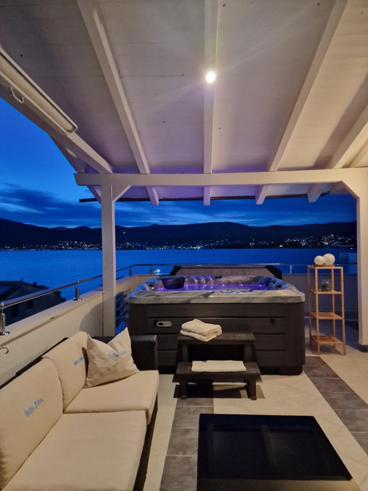 Luxury Apartments Silva With Sea View Okrug Gornji Exterior photo