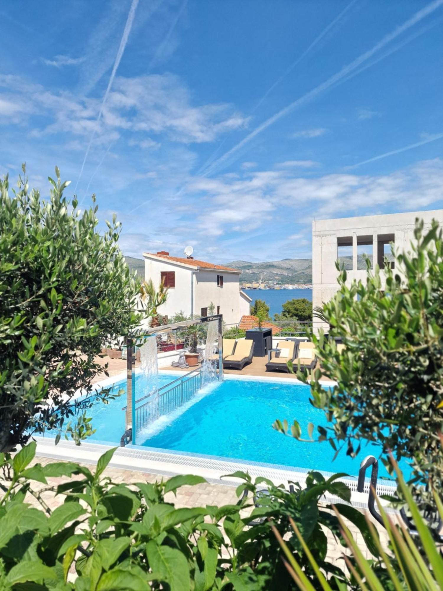 Luxury Apartments Silva With Sea View Okrug Gornji Exterior photo