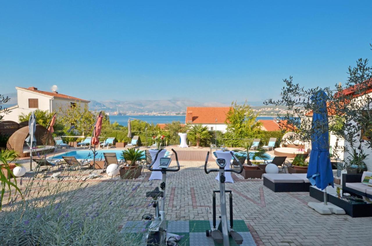 Luxury Apartments Silva With Sea View Okrug Gornji Exterior photo