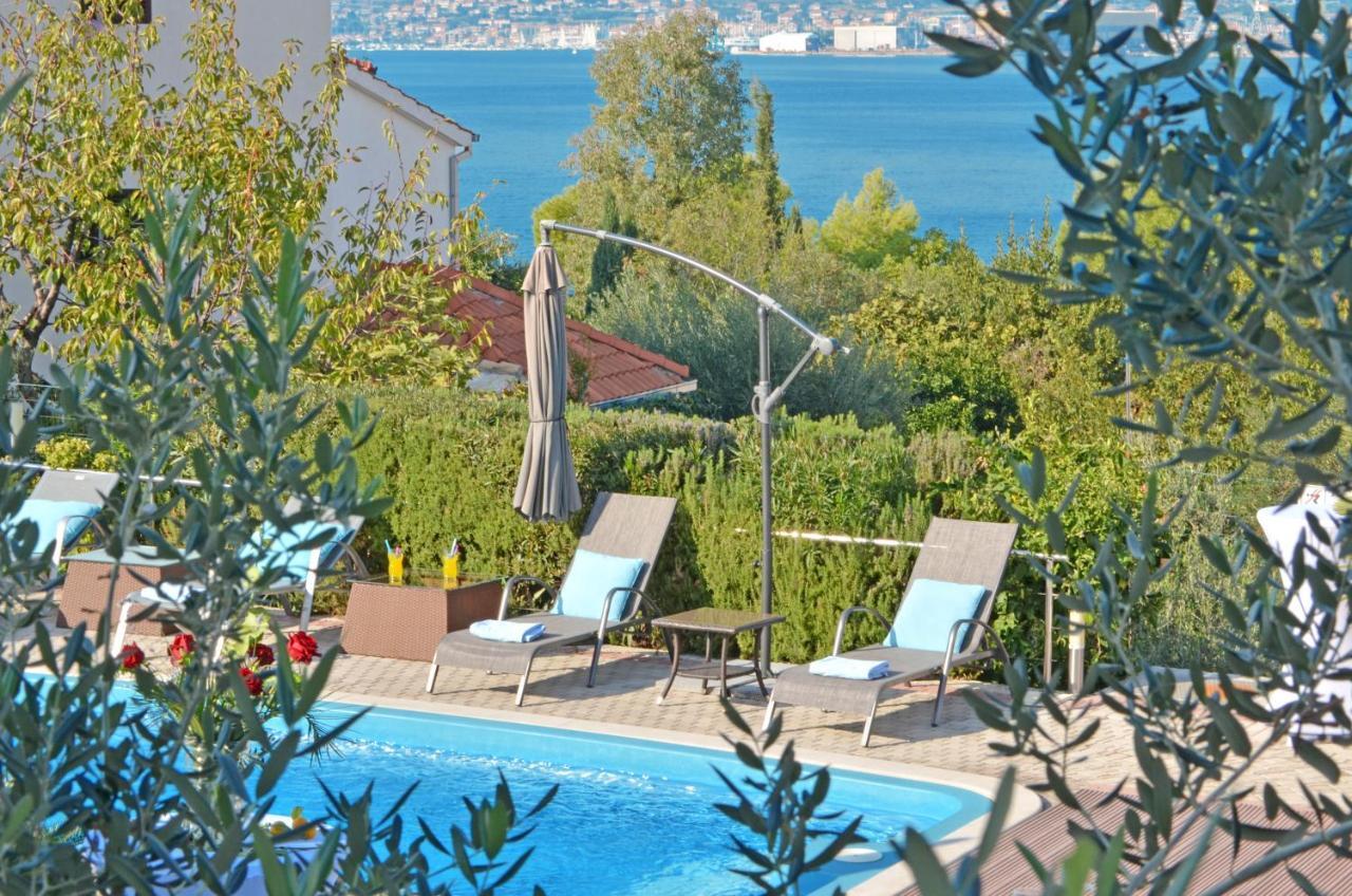 Luxury Apartments Silva With Sea View Okrug Gornji Exterior photo